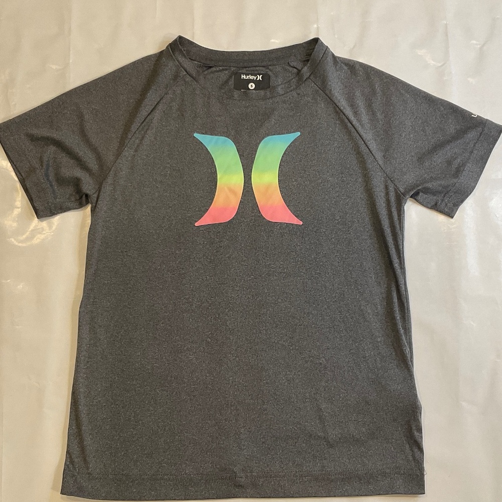 Hurley Grey Sun Shirt with Multicolor Logo and UPF 50+  Size Small